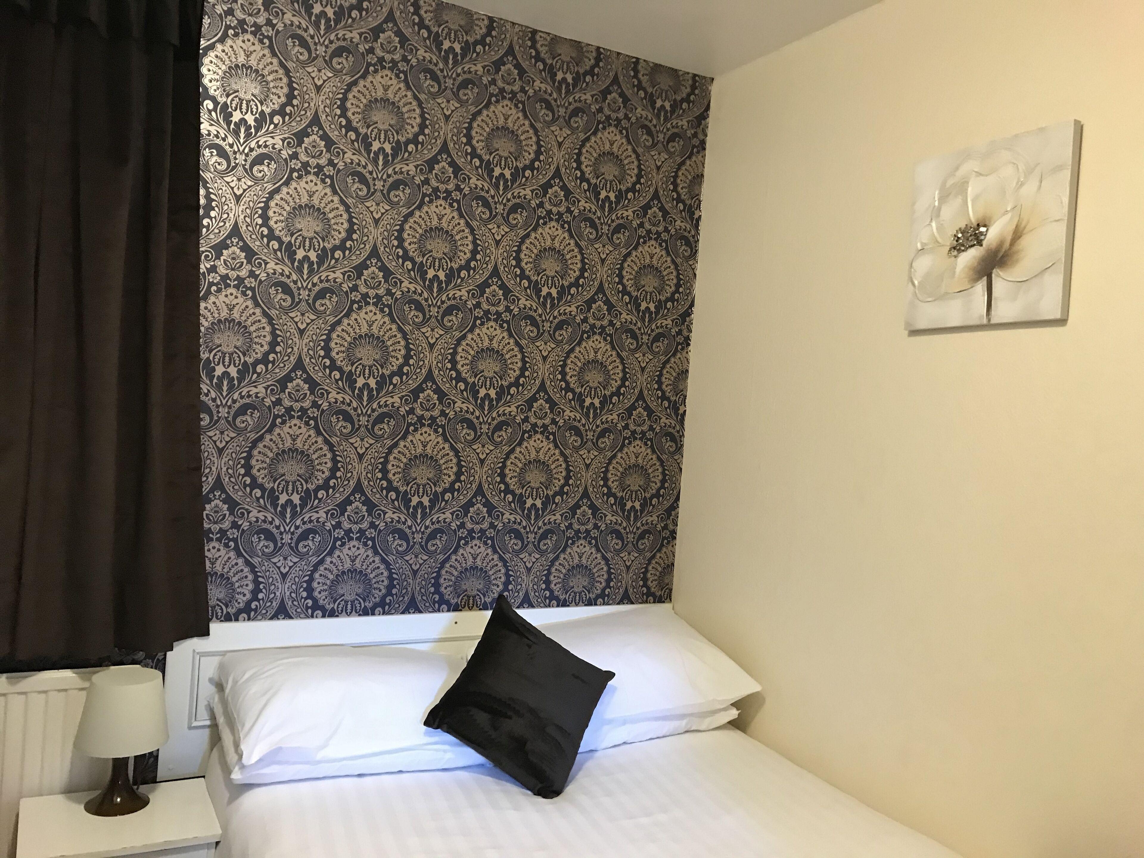 The Feathers Hotel — Photos 3